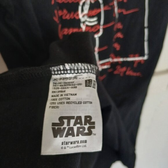Uniqlo UT × Star Wars DARK SIDE GALAXY Mens Medium Black Cotton Darth Vader - Picture 8 of 12